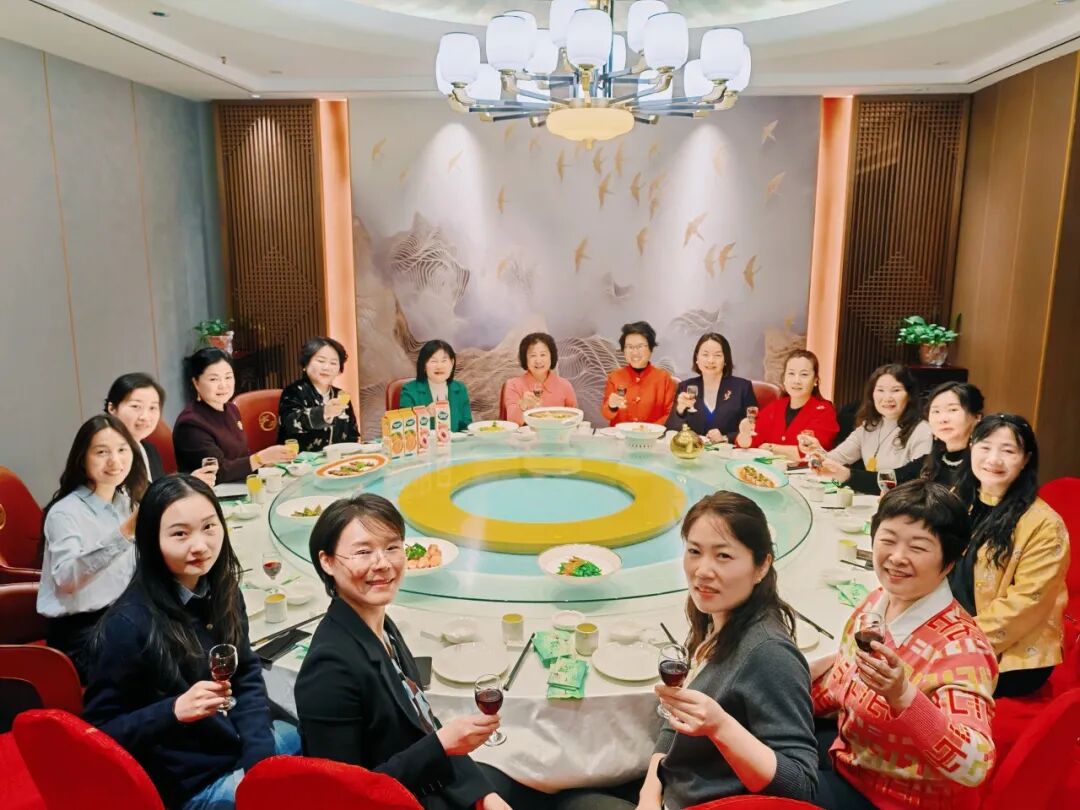 【滕达动态】法治强企·巾帼同行——滕州市律师行业妇联、山东滕达律师事务所举办庆“三八”女律师女企业家联谊会